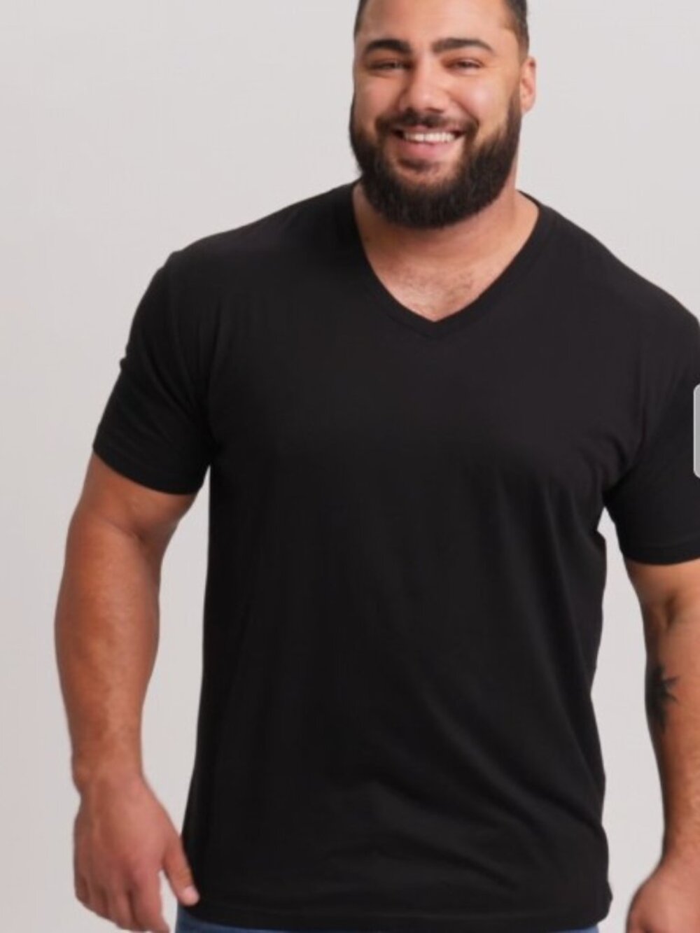 New in bag TRUE CLASSIC - Classic V-Neck T-shirt XL in black